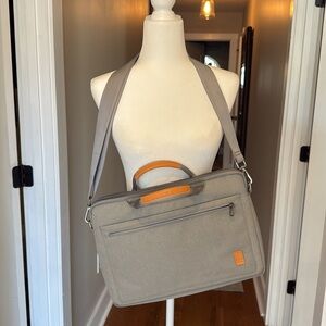 Laptop shoulder bag